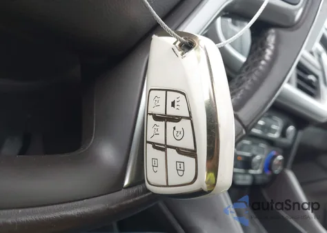 2021 Chevrolet Suburban 4Wd Lt z USA, uszkodzony, nr VIN 1GNSKCKD0MR493904